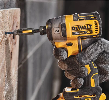 Parafusadeira de impacto 1/4" a bateria 20V Sem bateria - DCF887B Dewalt